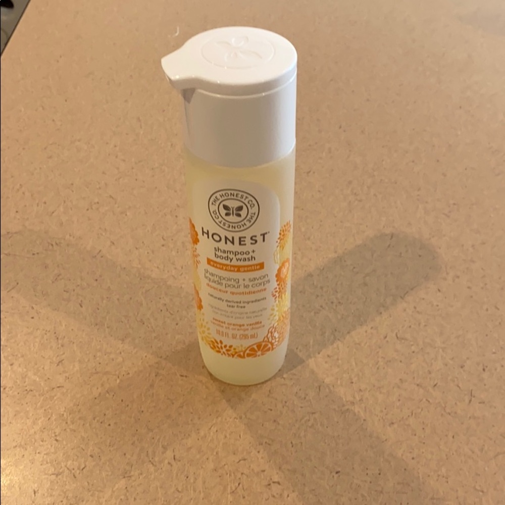 the honest co shampoo & body wash everyday gentle